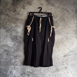 Free People Women’s Black Khloe Capris with Drawstring and Front Pockets